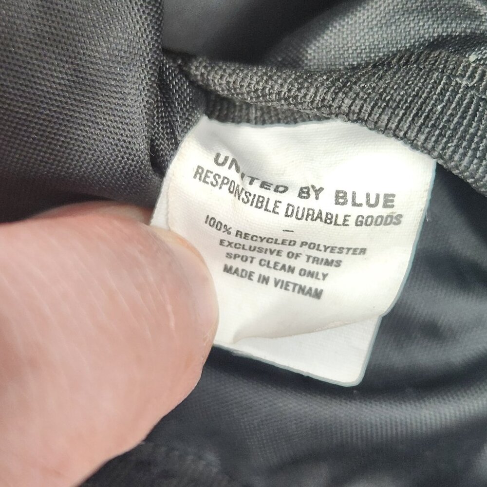 United by Blue Deadstock (R)evolution Transport Pouch Crossbody Bag - Picture 11 of 11